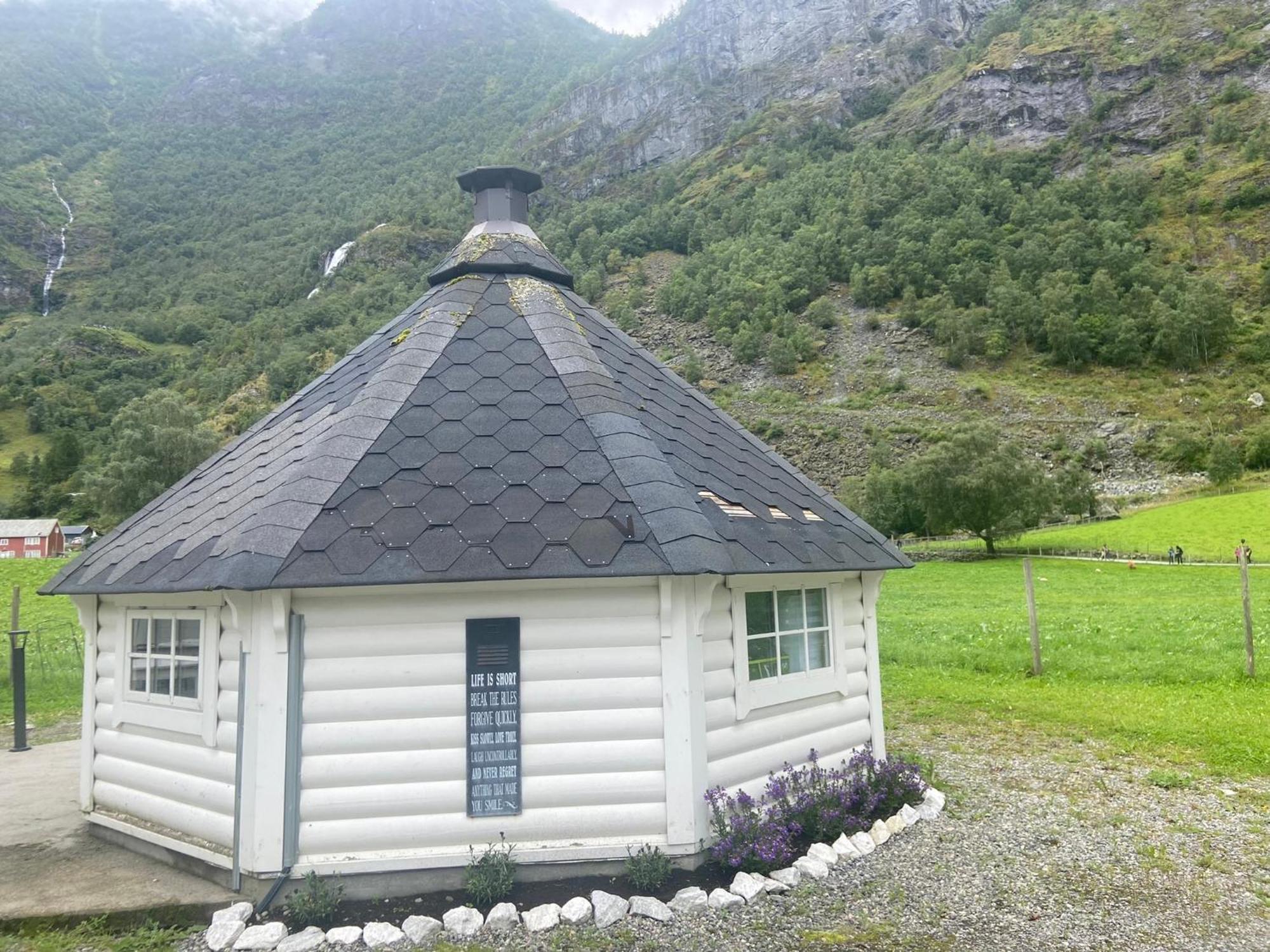 Brekke Apartments Flåm Buitenkant foto