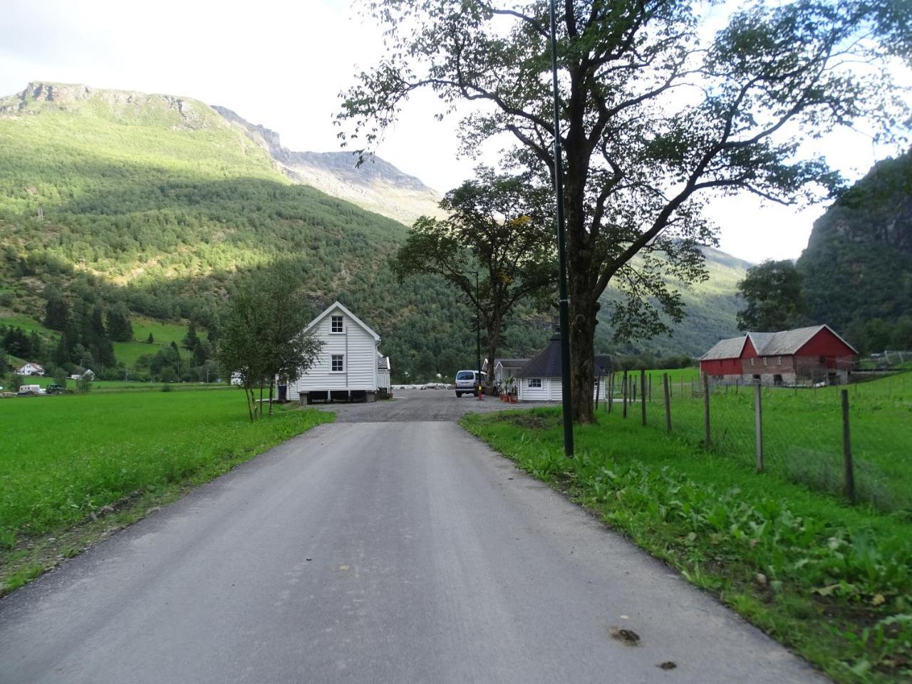 Brekke Apartments Flåm Buitenkant foto